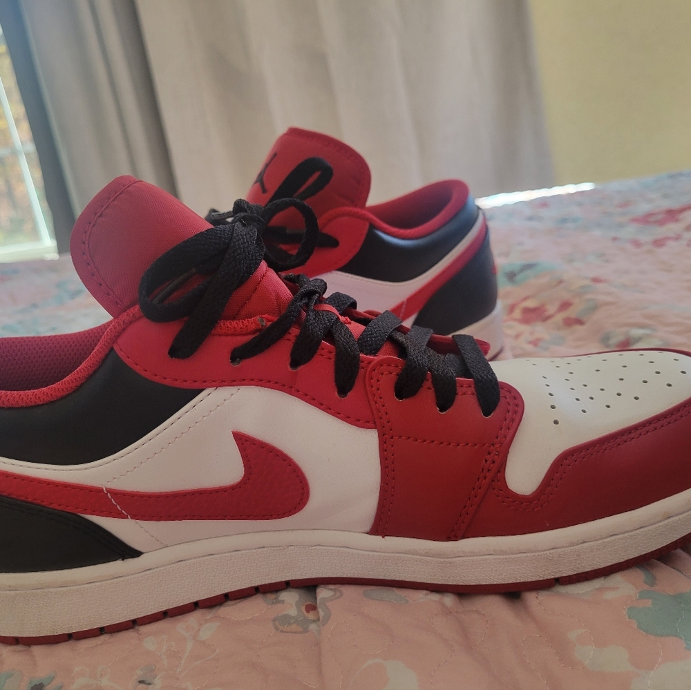 Nike Red and White Athletic Shoes - Picture 2 of 8